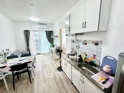 Bright and cozy kitchen with open layout and modern decor