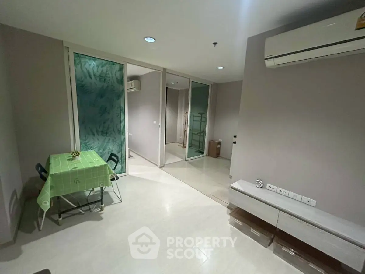 Modern living room with air conditioning and minimalist decor