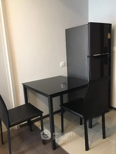  1 Bedroom Condo at Oka Haus Sukhumvit 36-2