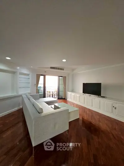 image_rental-29657879