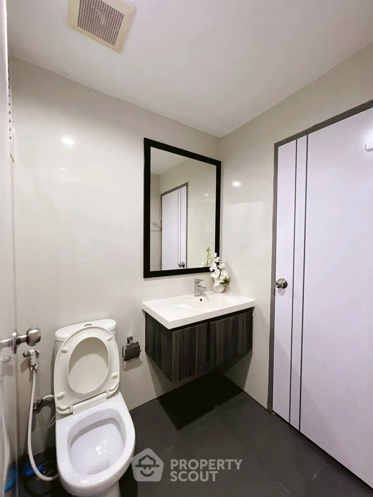 Modern bathroom with sleek fixtures and elegant design