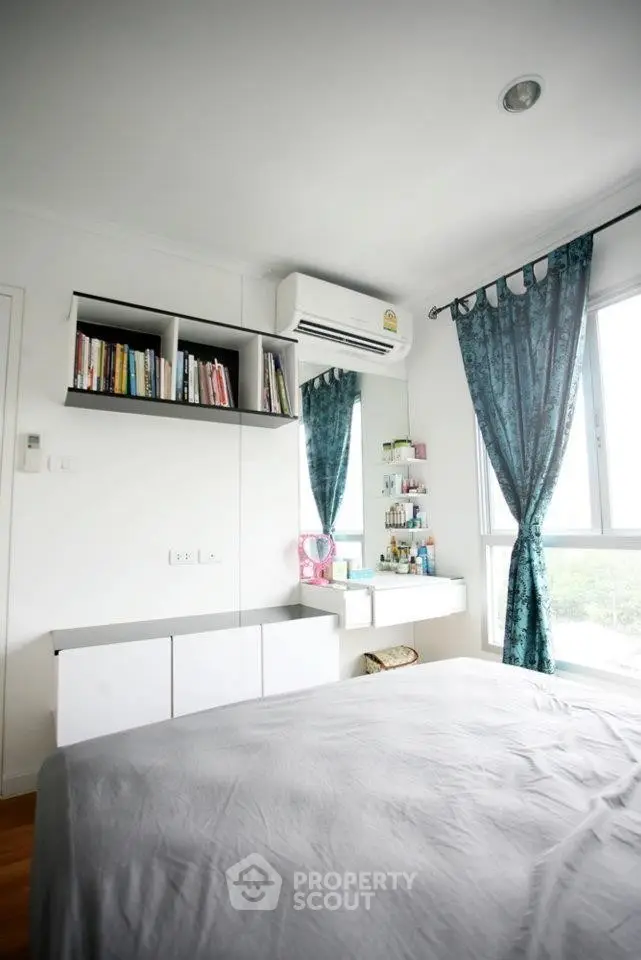  1 Bedroom Condo at Lumpini Place Ratchayothin-1