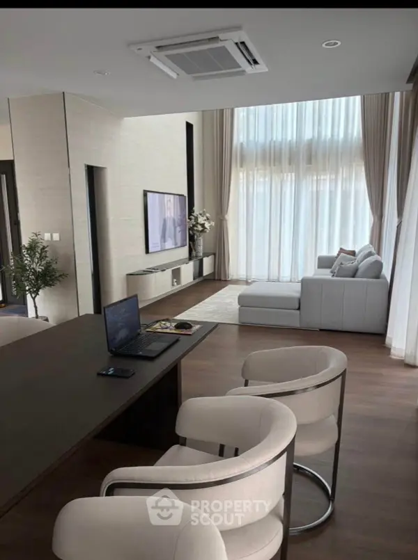 image_rental-30433962