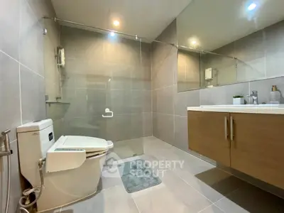 2 Bedrooms Condo -3
