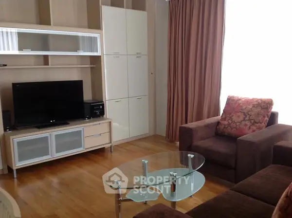 image_rental-5303123