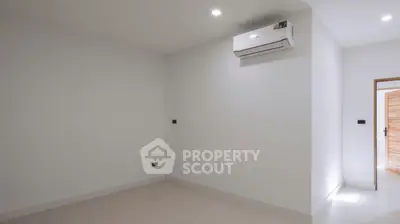 Screenshot 2569-02-22 at 19.44.31.jpg