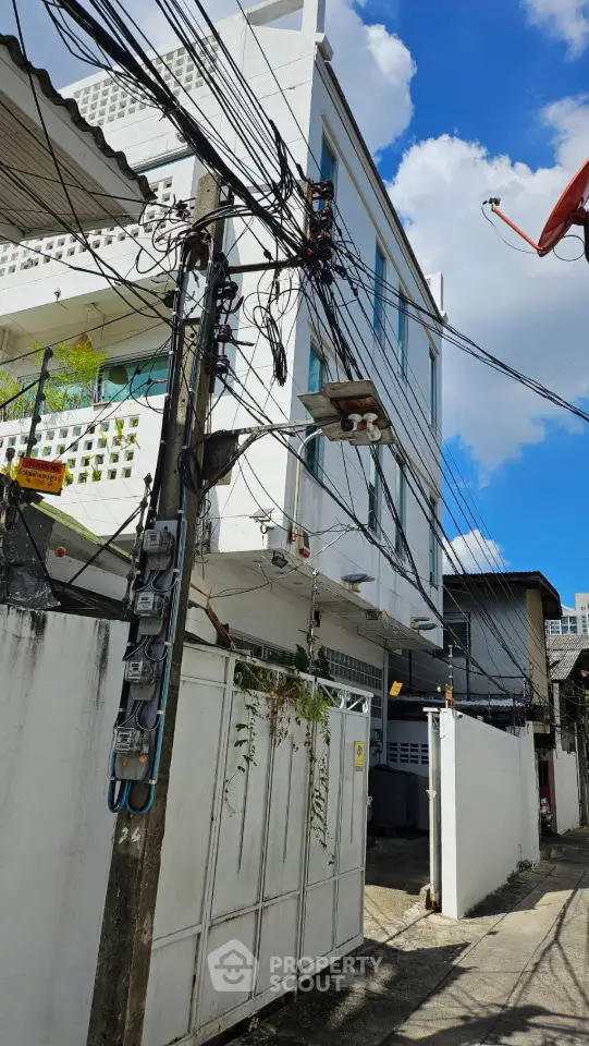 image_rental-28248721