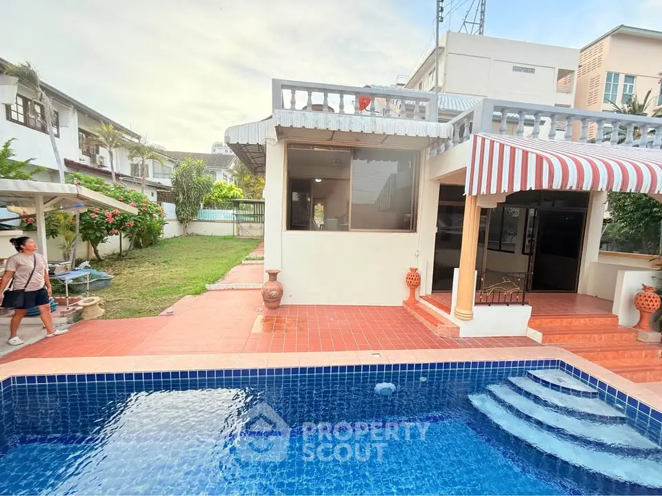 Charming villa with private pool and spacious garden in a serene neighborhood.