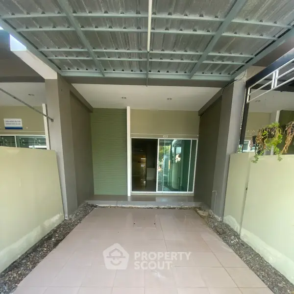 image_rental-7535814