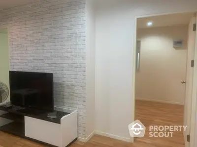  2 Bedrooms Condo -4