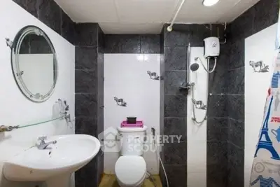  2 Bedrooms Condo -2