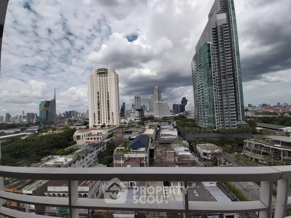  2 Bedrooms Condo at The Lighthouse Sathorn Chareonnakorn-1