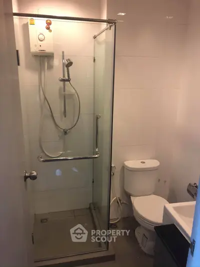 Fully Furnished 1 Bedroom Condo at Chapter One Midtown Ladprao 24-3