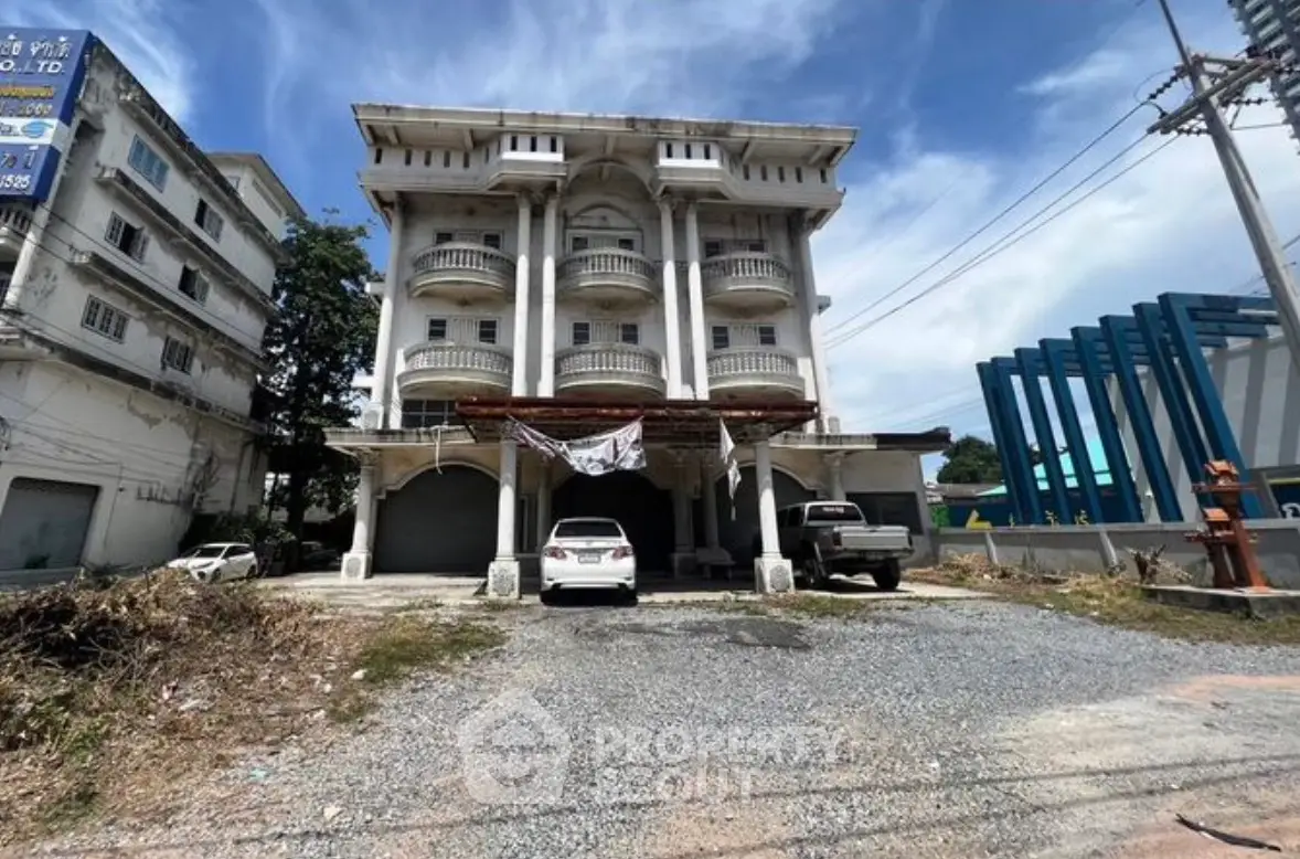 Screenshot 2568-11-16 at 13.32.15.jpg