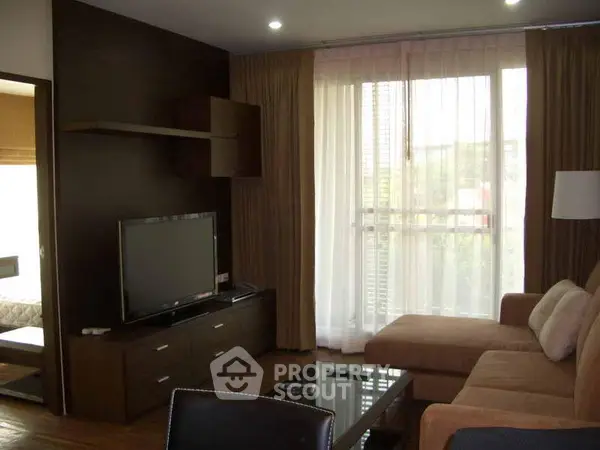 image_rental-5259382