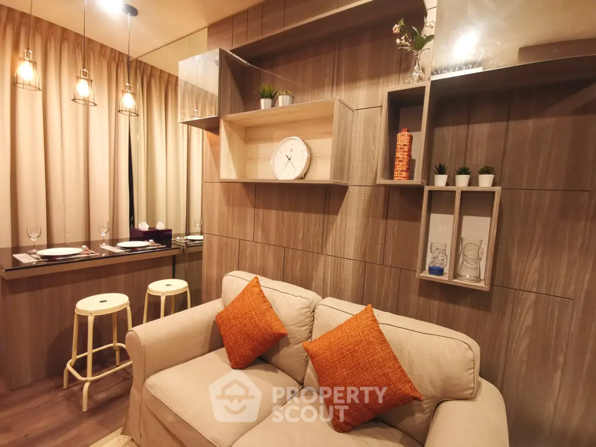  1 Bedroom Condo at Whizdom Essence Sukhumvit Livingroom
