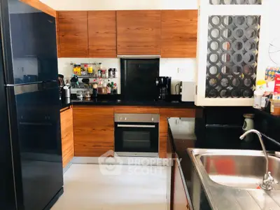  3 Bedrooms Condo -2