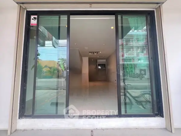 image_rental-26053400