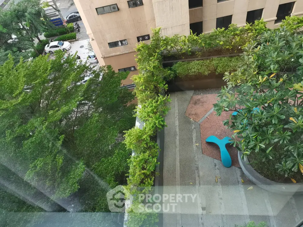  1 Bedroom Condo at Life Ratchada Suthisan-1