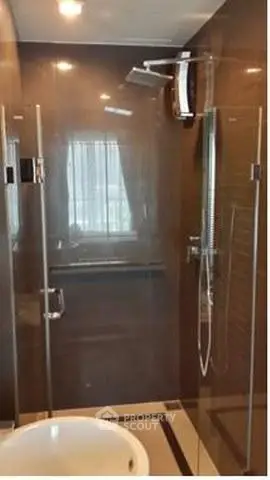 image_rental-5310873