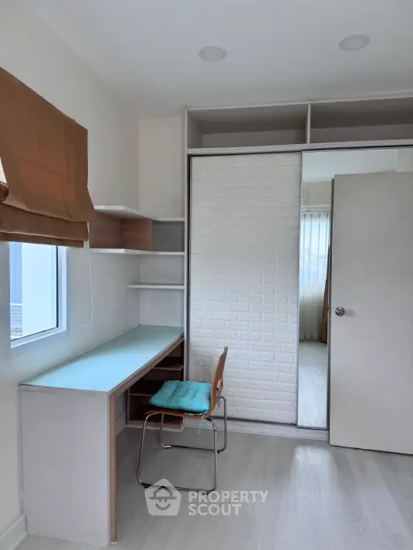 image_rental-18650741