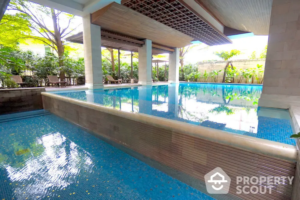  3 Bedrooms Condo at The Lanai Sathorn-1