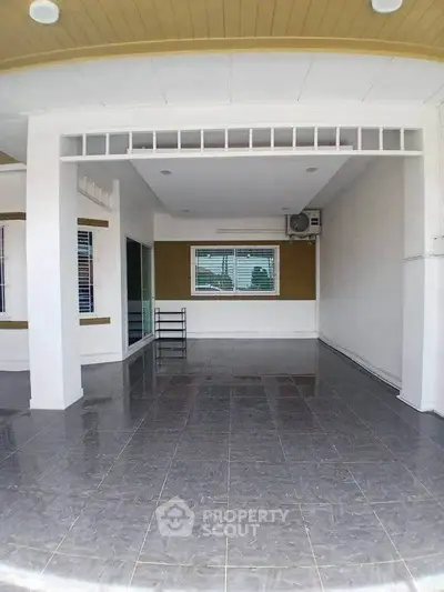 image_rental-28784398