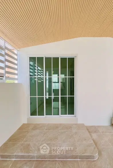 image_rental-28844174