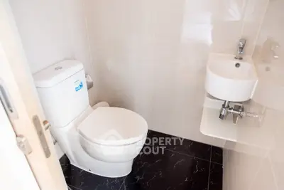  1 Bedroom Condo at Park Origin Phrom Phong-4