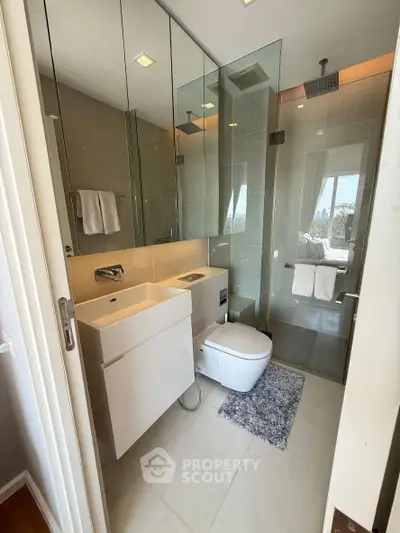 Modern bathroom with sleek design and elegant fixtures