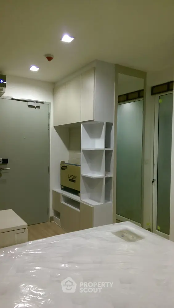  1 Bedroom Condo at Ideo Mobi Phayathai-1