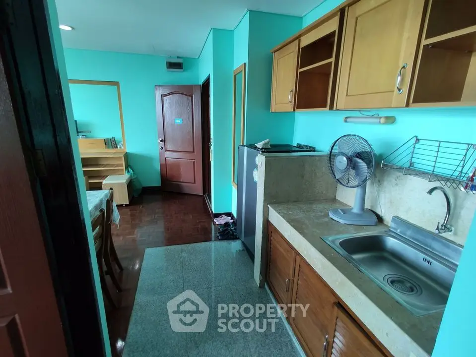  1 Bedroom Condo at Lumpini Park View ลุมพินี พาร์ค วิว-1