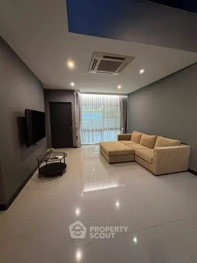 image_rental-28325139