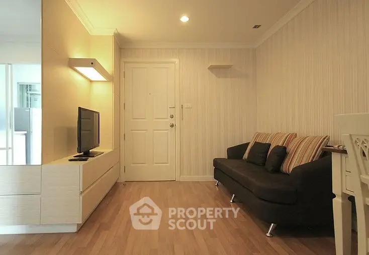 Fully Furnished 1 Bedroom Condo at Lumpini Place Rama 9 Ratchada Phase 1 2-1