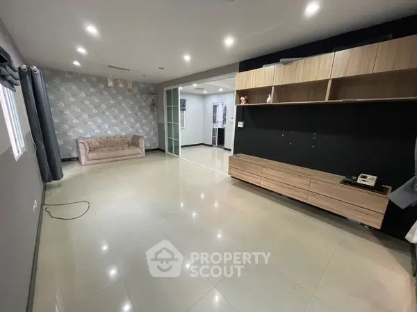 image_rental-14280216