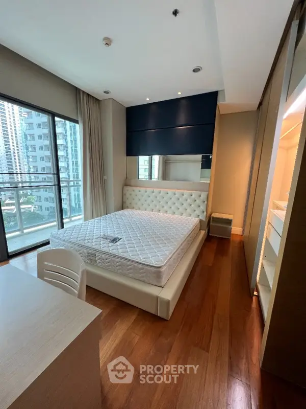 image_rental-12080591