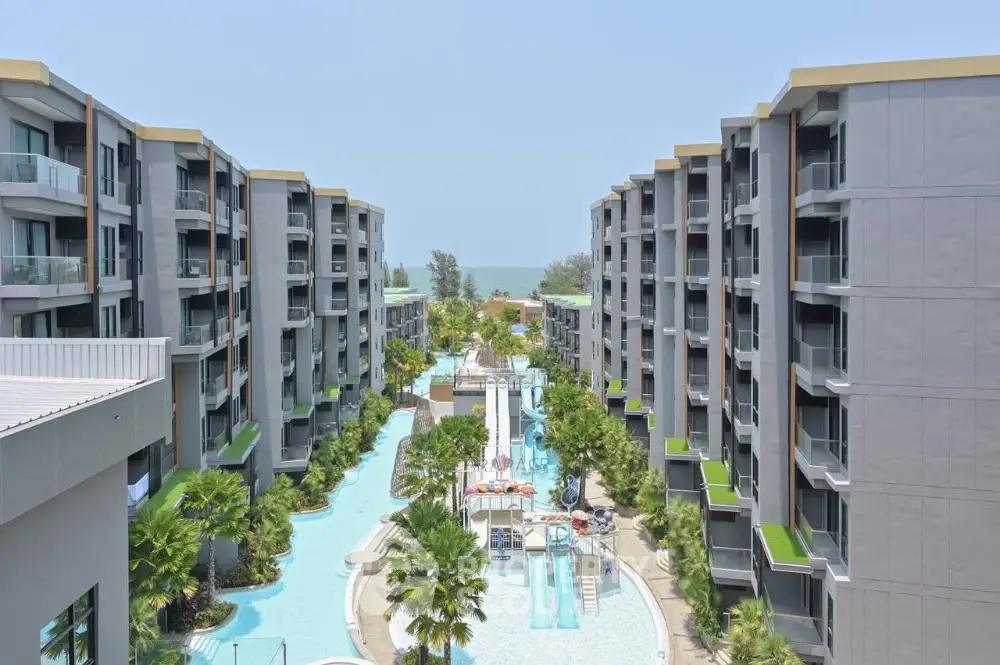 Luxurious beachfront condominium with stunning pool and ocean views