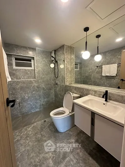 Modern bathroom with sleek design and elegant fixtures