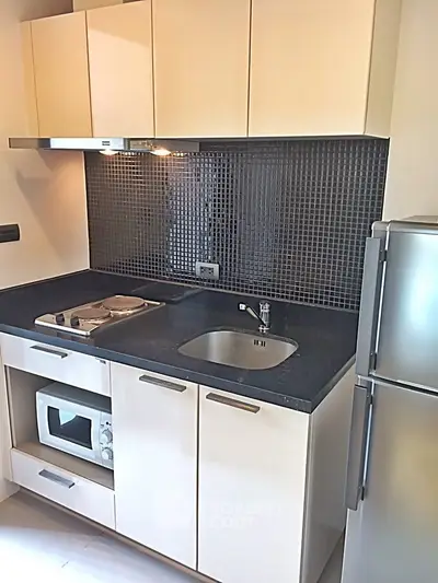  1 Bedroom Condo at Fuse Sathorn Taksin-2