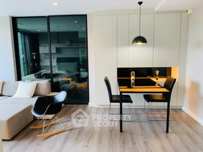  1 Bedroom Condo at The Room Sukhumvit 21-4