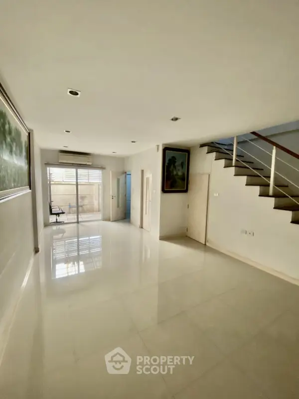 image_rental-22586601