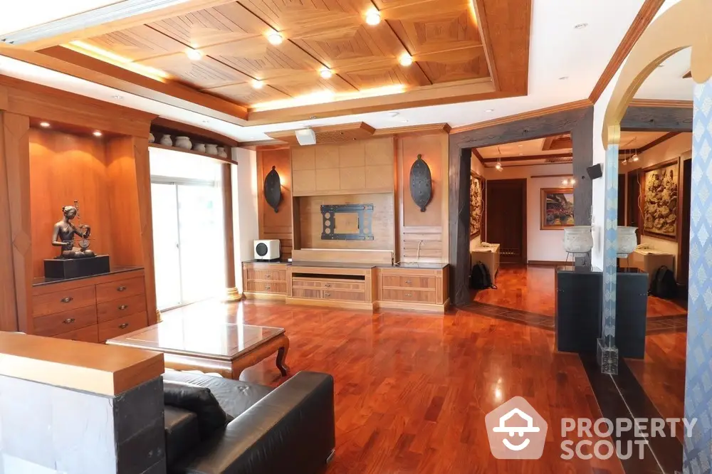  2 Bedrooms Condo at Langsuan Ville-1