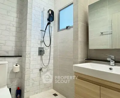 Screenshot 2025-10-12 093538.png