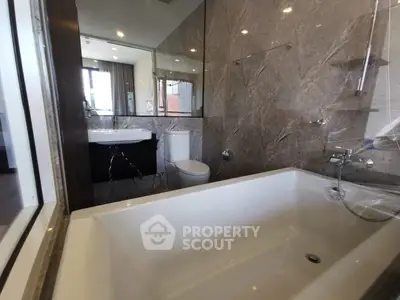  2 Bedrooms Condo at Ashton Asoke-3