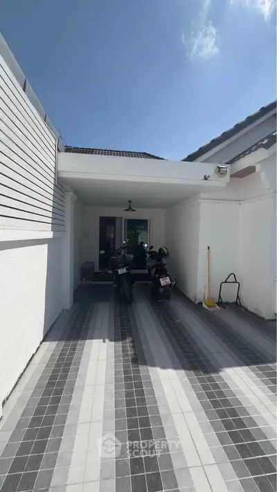 image_rental-28980214