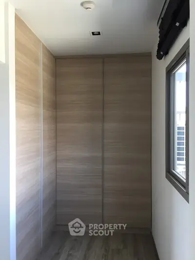  2 Bedrooms Condo -2