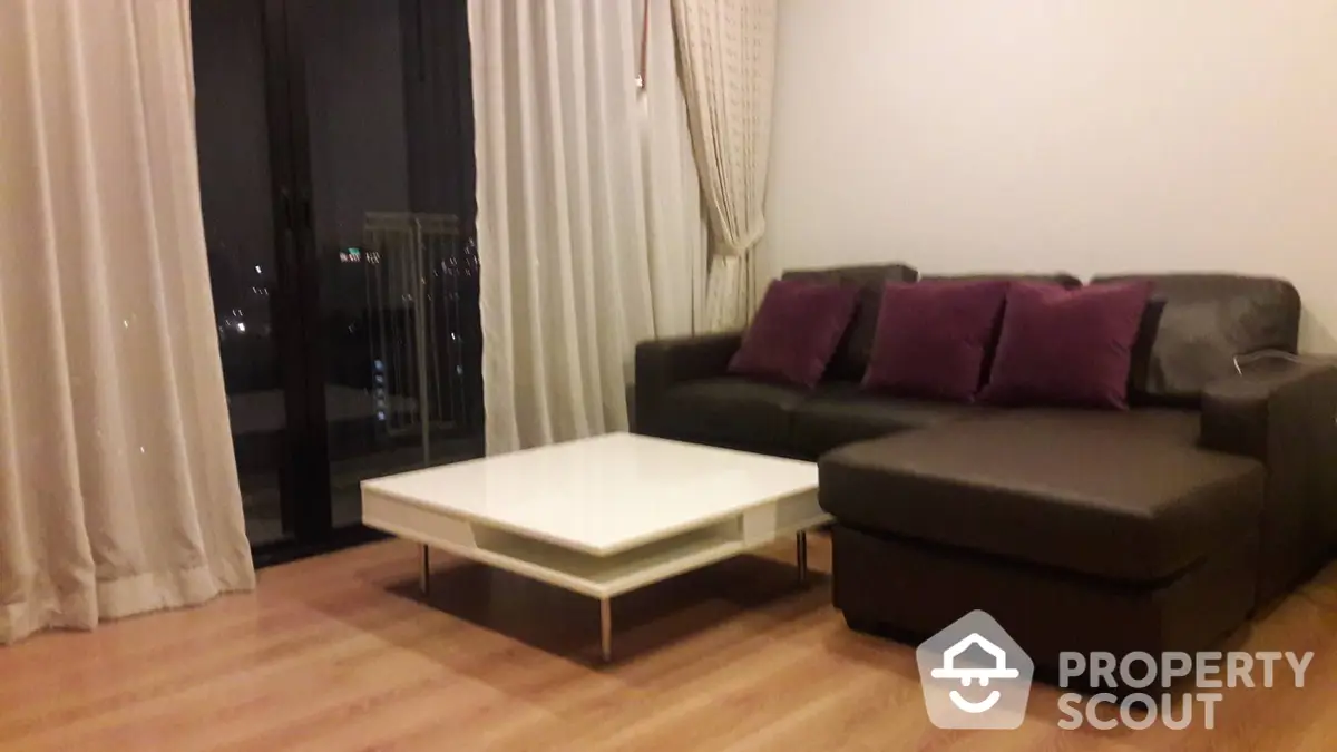 Fully Furnished 1 Bedroom Condo at The Issara Ladprao-1