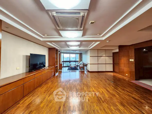 image_rental-26044894