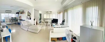 image_rental-30828617