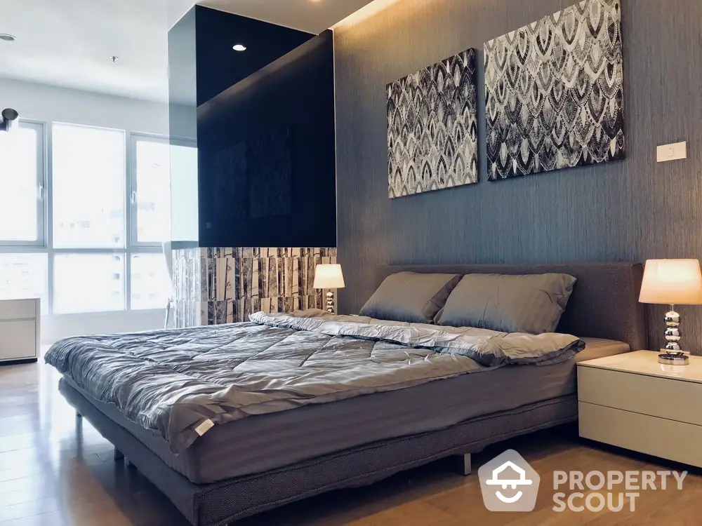  2 Bedrooms Condo -1